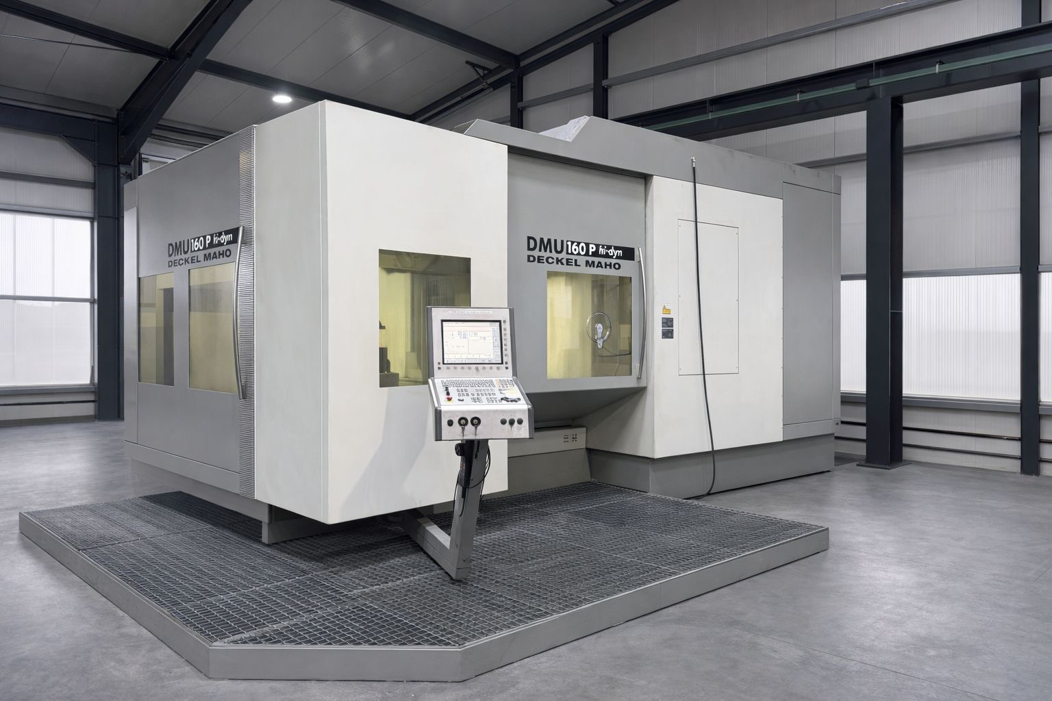 Deckel Maho DMU 160 p hi-dyn bei Karl Müller Zerspanungstechnik